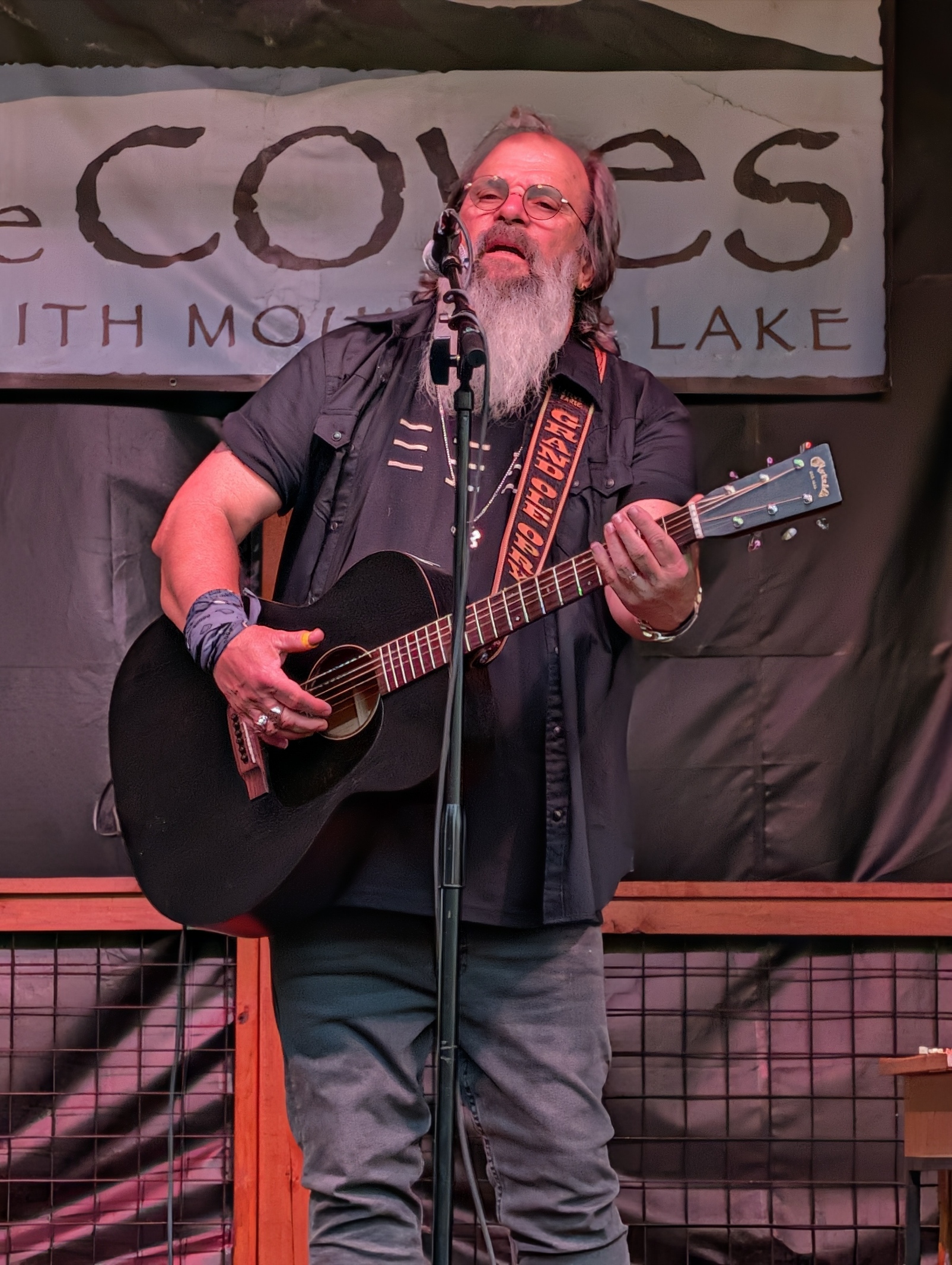 SteveEarle2026-06-19TheCovesAmphitheaterUnionHallVA (5).jpg